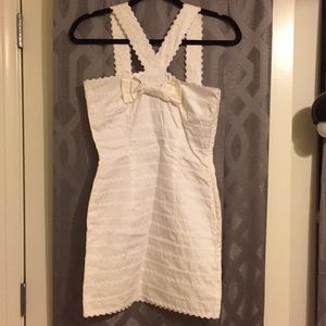 Lipsy London / Scallop Bow Front Dress / 8